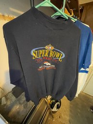J29- Superbowl XXXII 1996 Sweatshirt  Size Large