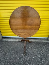 A3  1800's Walnut Tilt Top Parlor Table 31' Round 28' Tall