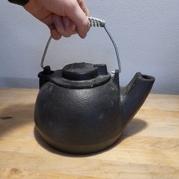 Old Mountain Cast Iron Teapot