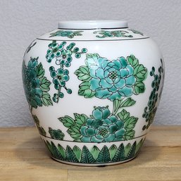 Goldimari Vintage Japanese Green Peacock Vase 5.5'