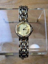 Guess Womens Quartz Watch With Stainless Steel Strap, Color Gold