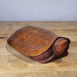 Vintage Wooden Carved Turtle With Hidden Compartment - Sculpture