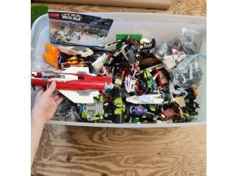 40lb Bin Of Assorted Legos Includes Star Wars, Ninjago, Etc