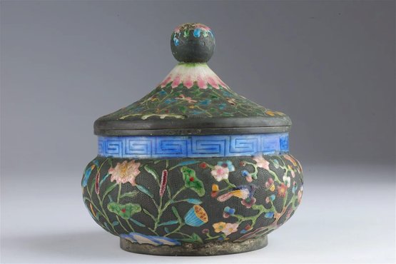 ANTIQUE CHINESE ENAMEL COVERED BOX