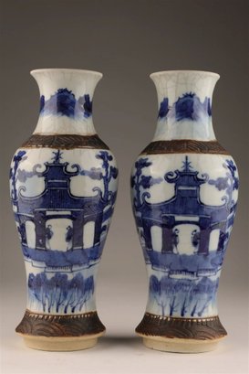 PAIR OF CHINESE NANKING BLUE AND WHITE PORCELAIN VASES