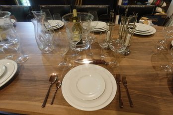 PLACE SETTING FOR 10 DINNER PLATES TABLEWARE