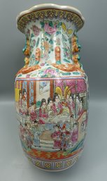 WELL DETAILED CHINESE PORCELAIN ROSE MEDALLION VASE