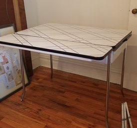 MID CENTURY BLACK & WHITE ENAMEL AND METAL REFACTORY TABLE