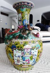 VINTAGE VERY LARGE CHINESE FAMILLE ROSE FIVE TOED DRAGON VASE