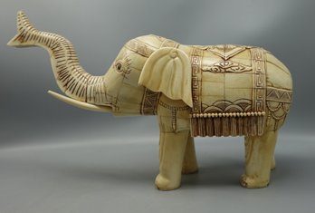 VINTAGE CHINESE CARVED BONE ELEPHANT STATUE SCULPTURE