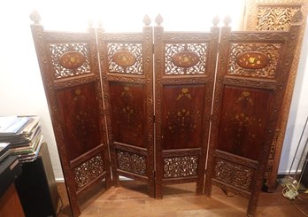 ANTIQUE FOUR PANELED WOOD CARVED OPEN WORK DESIGN GOLD INLAY FLOOR SCREEN