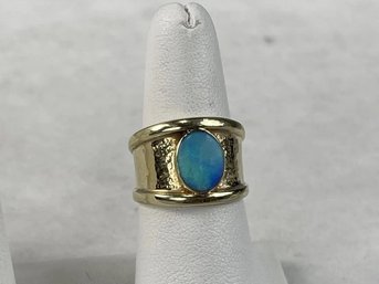 IMPRESSIVE 14K GOLD DESIGNER CIGAR BAND OPAL RING