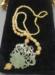 VINTAGE LARGE CHINESE JADE PENDANT ON HAND CARVED BEADED NECKLACE