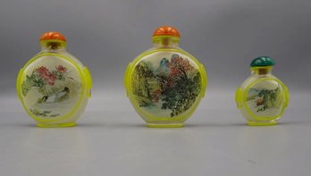 THREE CHINESE REVERSE PAINTING GLASS SNUFF BOTTLE