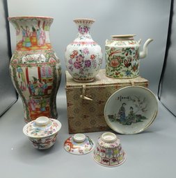 LARGE LOT OF  ANTIQUE 19c CHINESE PORCELAIN VASE TEAPOT  PLATES CUPS