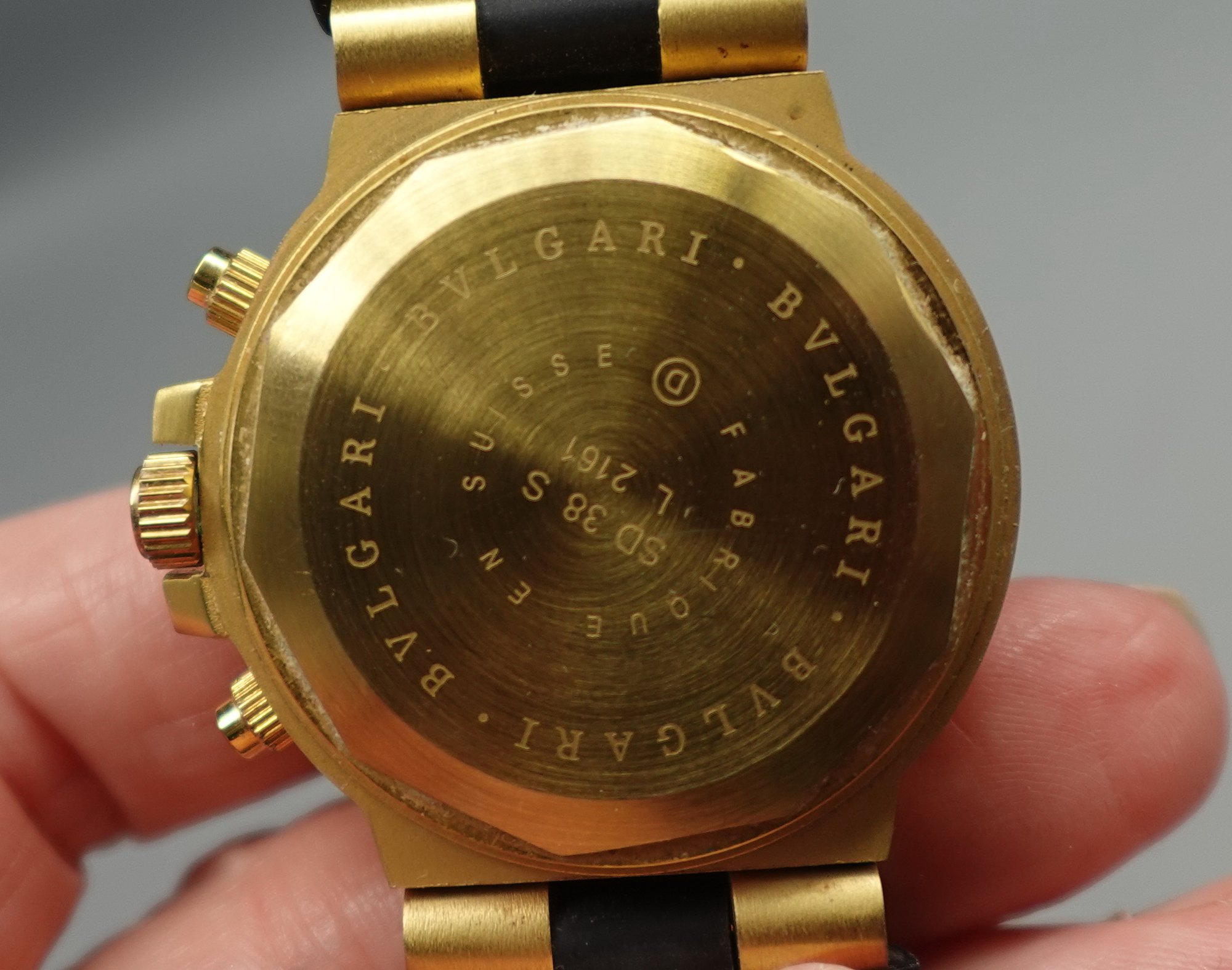 BVLGARI SD 38 S L 2161 YELLOW GOLD TONE CHRONOGRAPH WRISTWATCH WATCH #1351  | Auctionninja.com