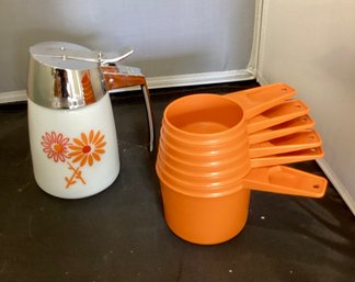Vintage Creamer And Orange Measuring Cup Set