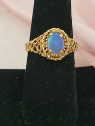 10k Yellow Gold Ring With Opal Stone - Size 8