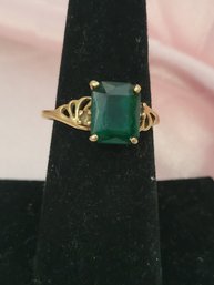 14k Yellow Gold With Emerald Stone Ring - Size 7