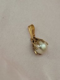 14k Yellow Gold With Pearl Pendant