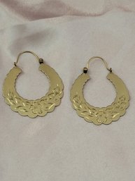 Carla 14/20 Yellow Gold Etched Floral Hoop Earrings