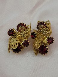 Vintage Ruby Red Rhinestone On Gold Tone Bee Clip On Earrings