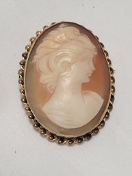 Antique Hand Carved Cameo Pendant/ Brooch