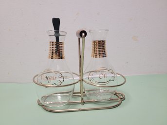 Pyrex Oil And Vinegar Cruet Set