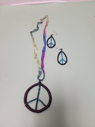 Twisted Wire Peace Necklace And Earrings