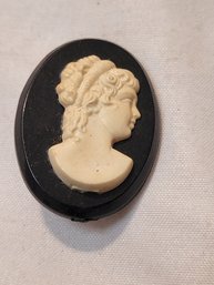 Small Bakelite Cameo Brooch