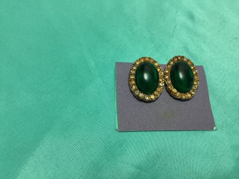 Gold Tone Finish Emerald Green Cabochon Rhinestone Oval Clip Earrings