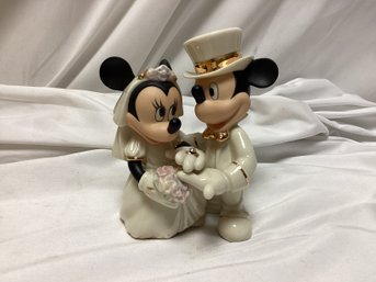 Lenox Minnie's Dream Wedding - Disney Showcase Porcelain Figure