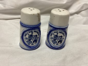 Holland, Michigan Vintage Salt & Pepper Shakers