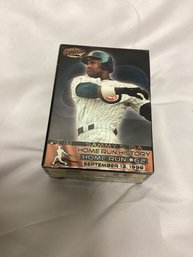 1998 Factory Sealed Pacific Mark McGwire And Sammy Sosa Home Run History Box