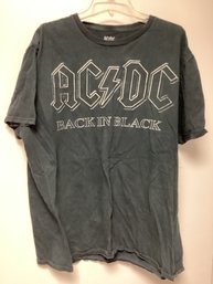 AC/DC Back In Black T-shirt - Size XL