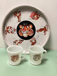 Vintage Exxon Tiger Advertising Tray And Fire King Anchor Hocking Glasses