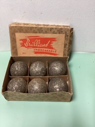 Western Germany Brillian Unbreakable Silver Christmas Balls