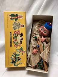 Pelham Puppets - Walt Disneys Queen Marionette