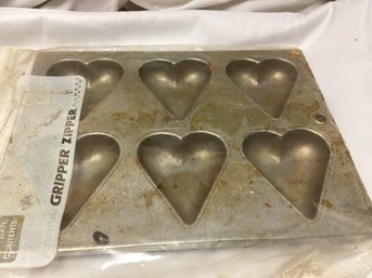 Cast Iron Heart Baking Mold