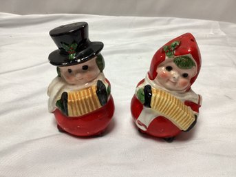 Norcrest Roly Poly Snowman And Snow Woman Salt And Pepper Shaker Set
