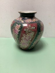 Andrea By Sadek Vintage Asian Designed Vase