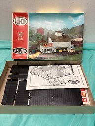 Heljan Con-cor Ho Scale Service Station Model Kit