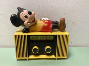 Vintage Disney Mickey Mouse Clock