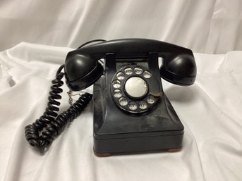 Vintage Black Rotary Phone