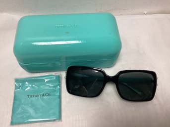 Tiffany & Co Sunglasses With Dustcloth And Box