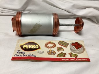 Mirror Aluminum Cake Decorator