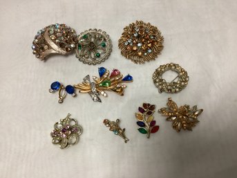 Vintage Brooch For Crafting