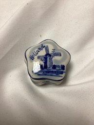 Delft Style Pill Box