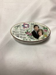 Coalport Commemorative The Birth Of H.R.H Prince William Of Wales Royalty Pill Box / Trinket Box