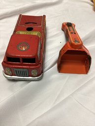 Vintage Marx Tin Toy Fire Truck And Loader